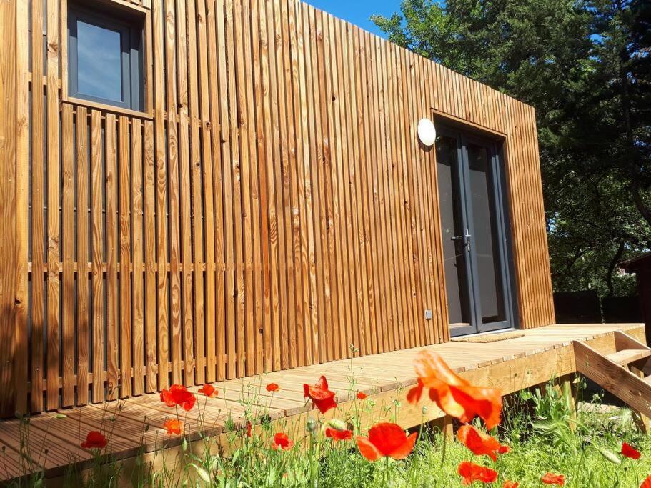 Joli Studio Climatise Avec Jacuzzi Prive Et Entree Independante Fréjus Kültér fotó