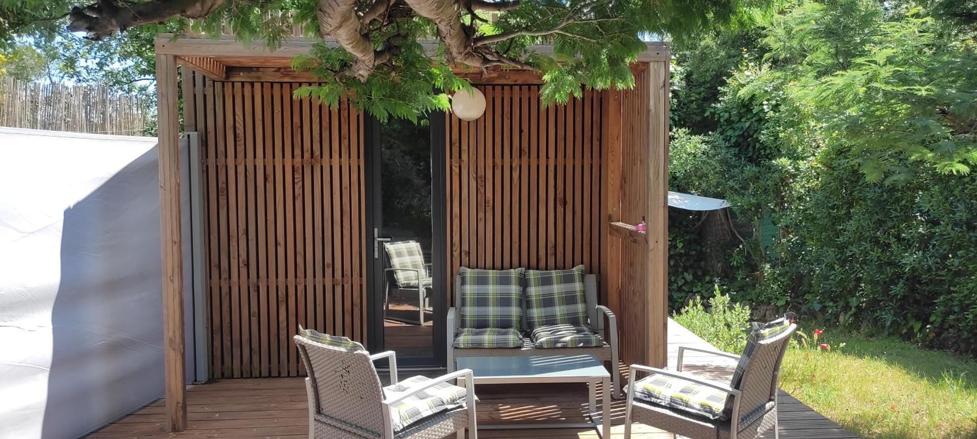 Joli Studio Climatise Avec Jacuzzi Prive Et Entree Independante Fréjus Kültér fotó