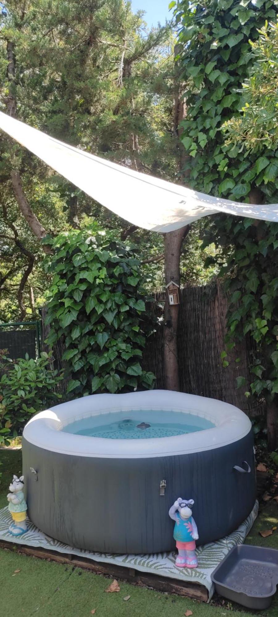 Joli Studio Climatise Avec Jacuzzi Prive Et Entree Independante Fréjus Kültér fotó